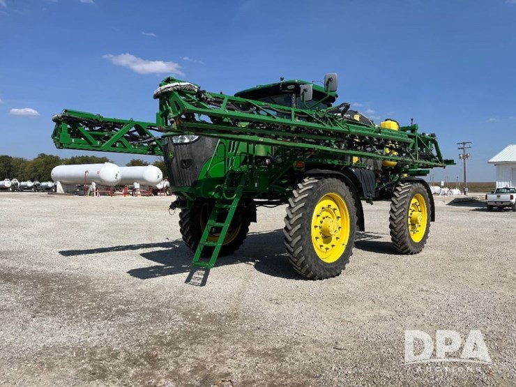 2019-john-deere-r4045-image-1
