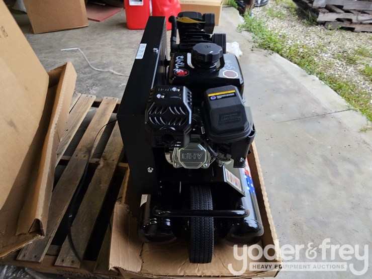 powertrain-10gal-wheelbarrow/-contractor-air-compressor,-c/w-v-twin-cast-iron-pump,-135-psi,-11.2cfm,-212-cc-powertrain-engine-(1yr-factory-warranty)-image-2