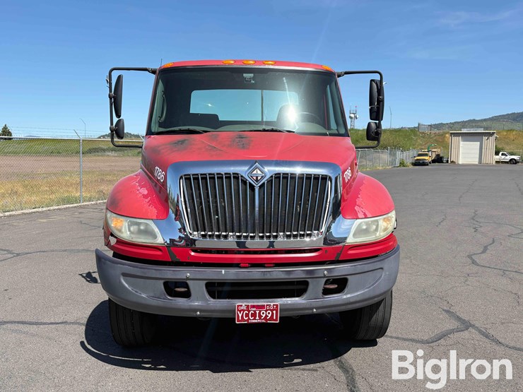 2006-international-durastar-4400-image-2