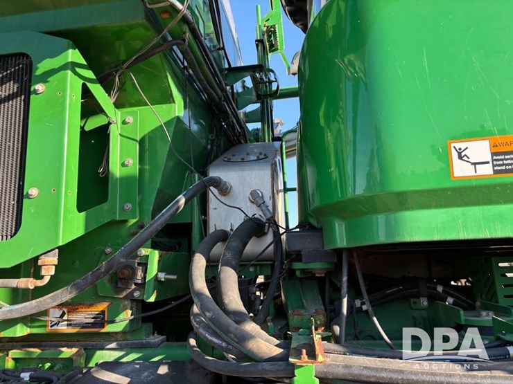 2019-john-deere-f4365-image-63