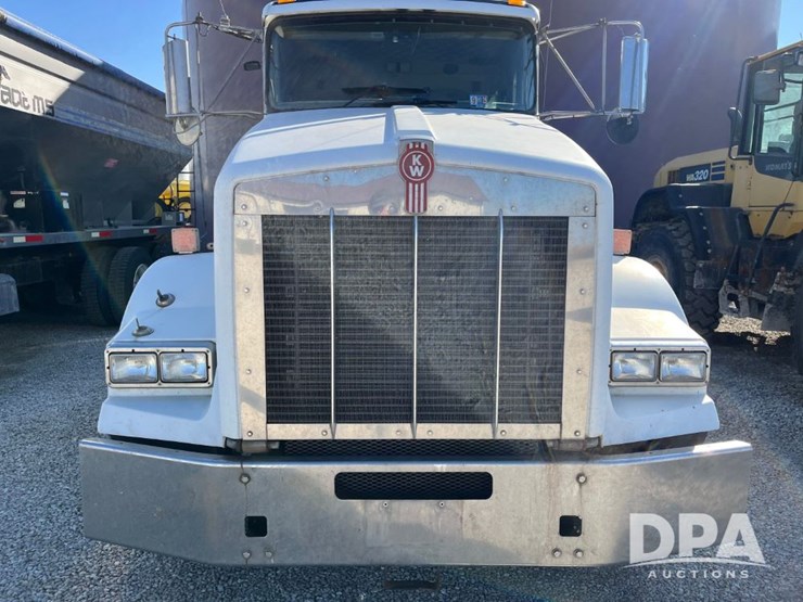 2005-kenworth-t800-image-18