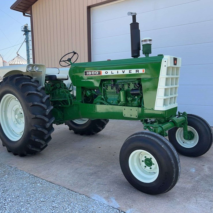 1962 OLIVER 1800