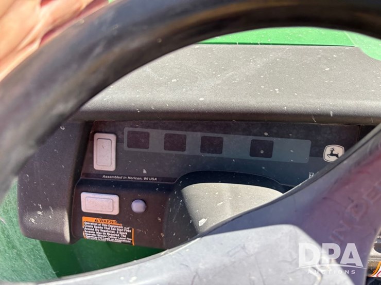 john-deere-gator-image-28