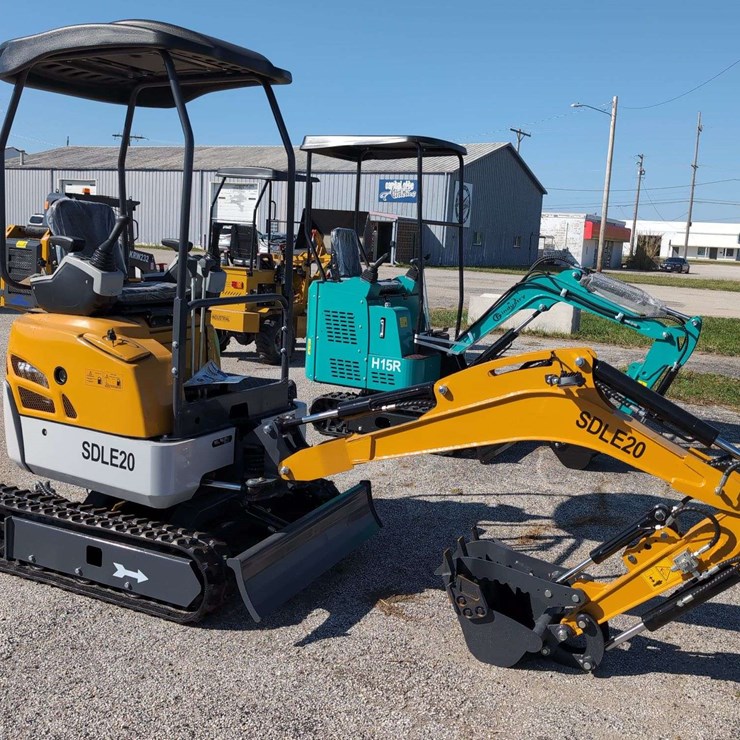 (1) Mini Excavator SDLE20 with Yanmar Engine - DIESEL