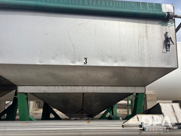 2015-behnke-dry-tender-trailer-(gp11556)-image-34