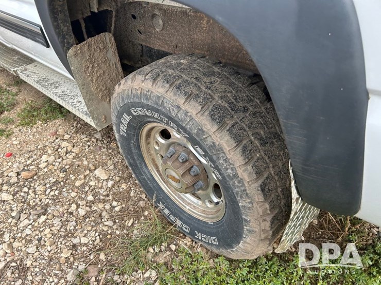 2002-chevrolet-2500hd-image-11