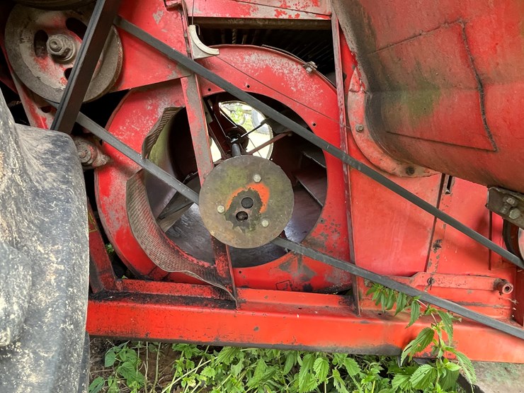massey-ferguson-510-image-17