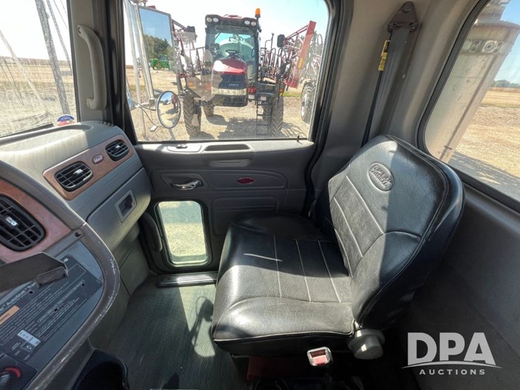 2007-peterbilt-386-image-56