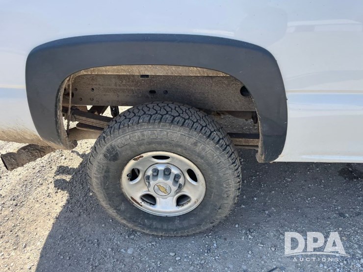 2003-chevrolet-2500hd-image-29