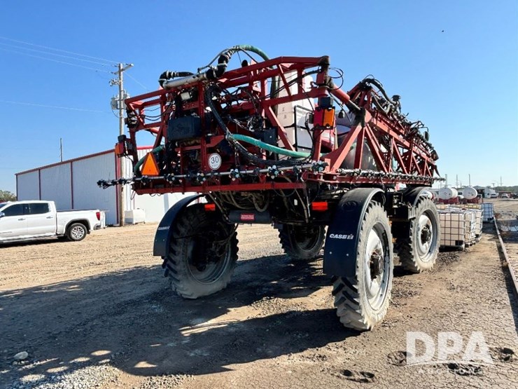 2015-case-ih-patriot-4440-image-10
