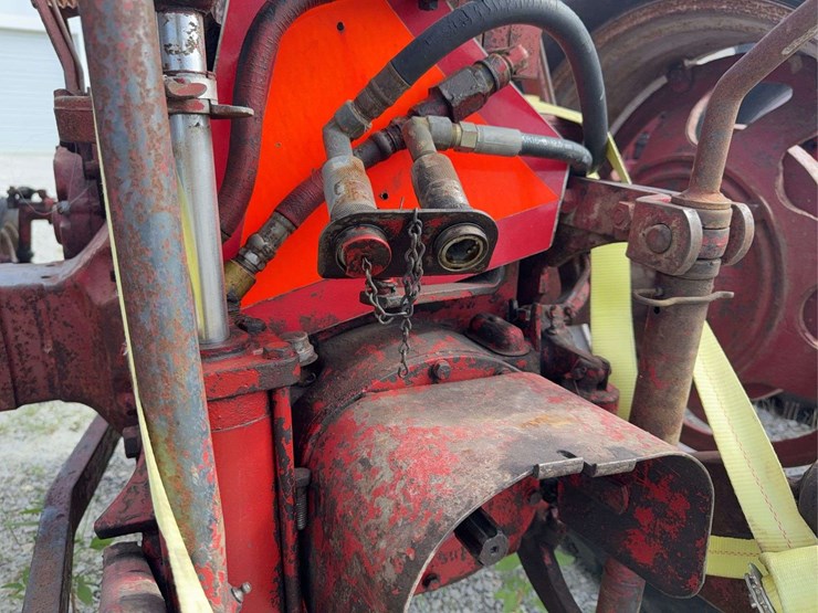 farmall-400-image-14