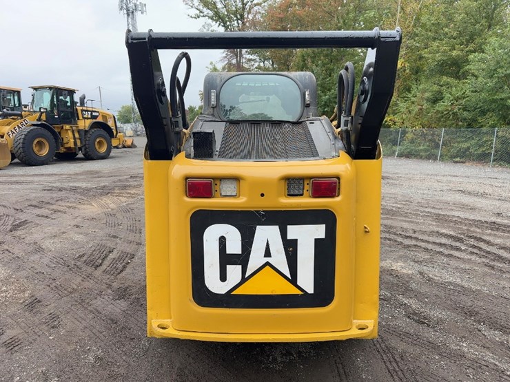 2012-caterpillar-262c2-image-4