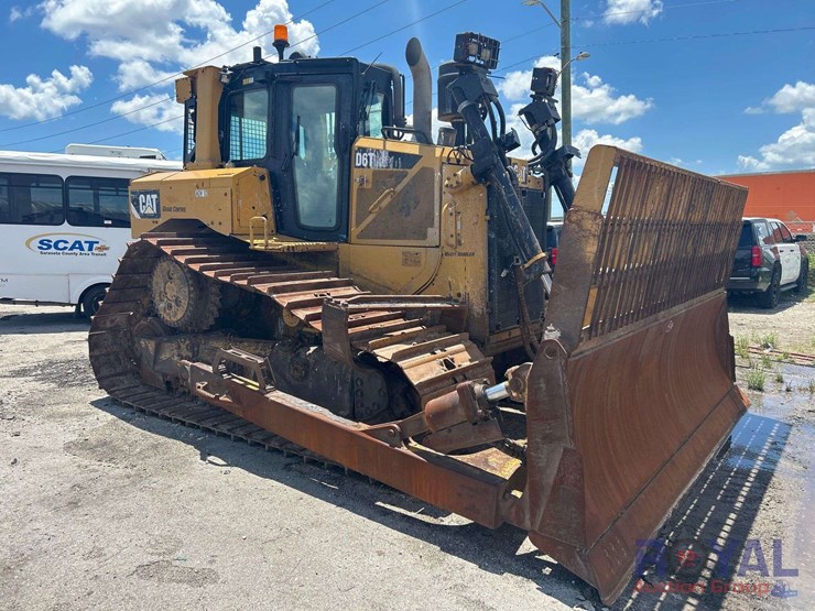 2017-caterpillar-d6t-lgp-image-2