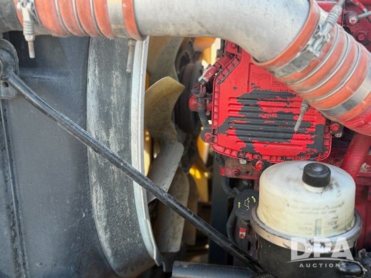 2013-peterbilt-389-truck-(jm627)-image-46