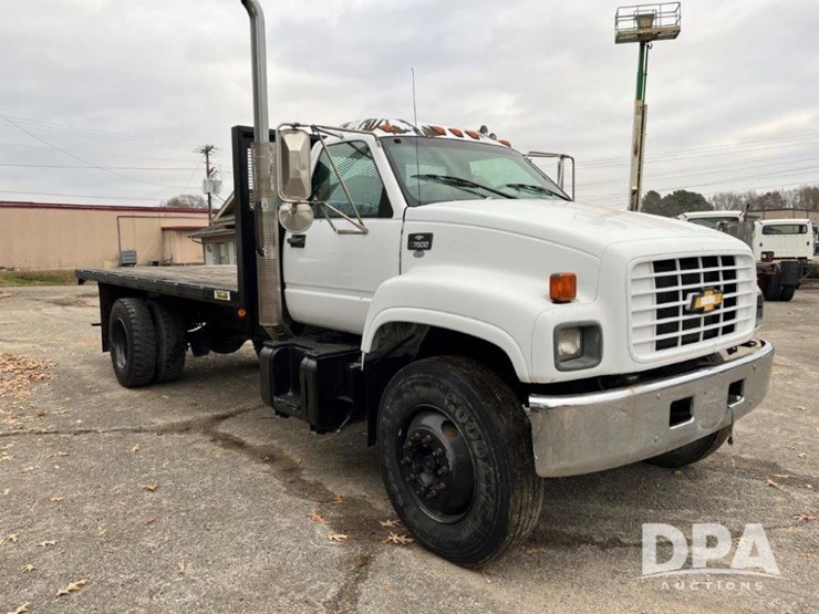 2000-chevrolet-kodiak-c7500-image-3