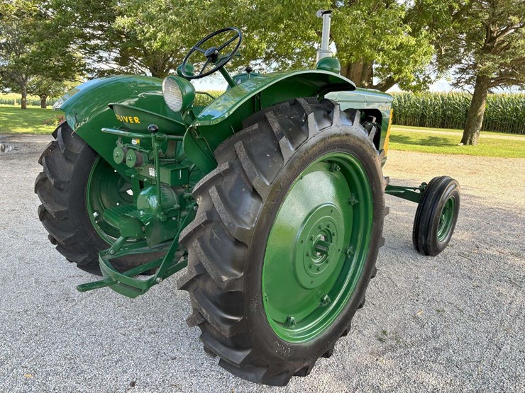 1956-oliver-super-77-image-7