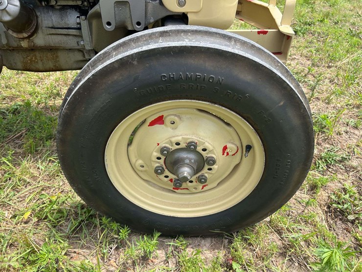 massey-ferguson-40-image-16