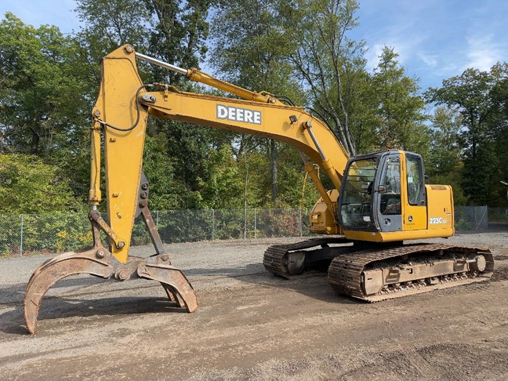 2004-deere-225c-lc-image-1