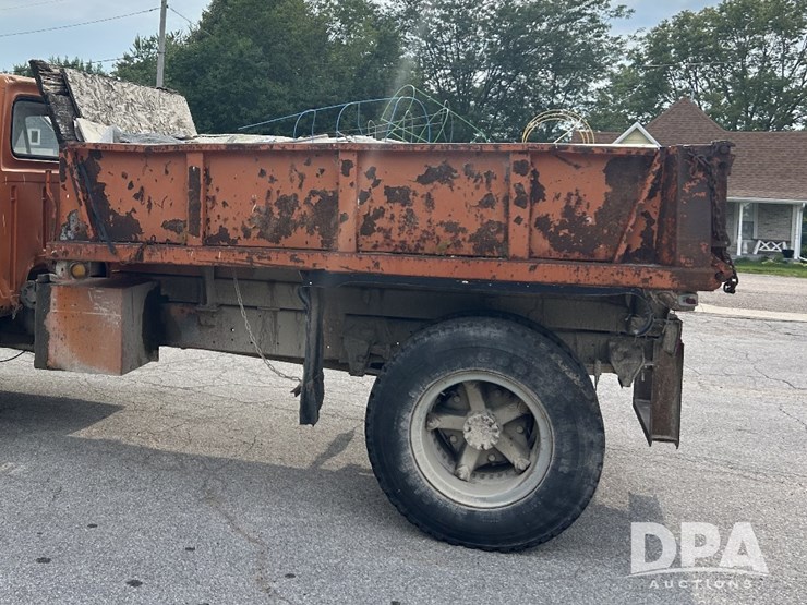 1972-ford-f750-image-4