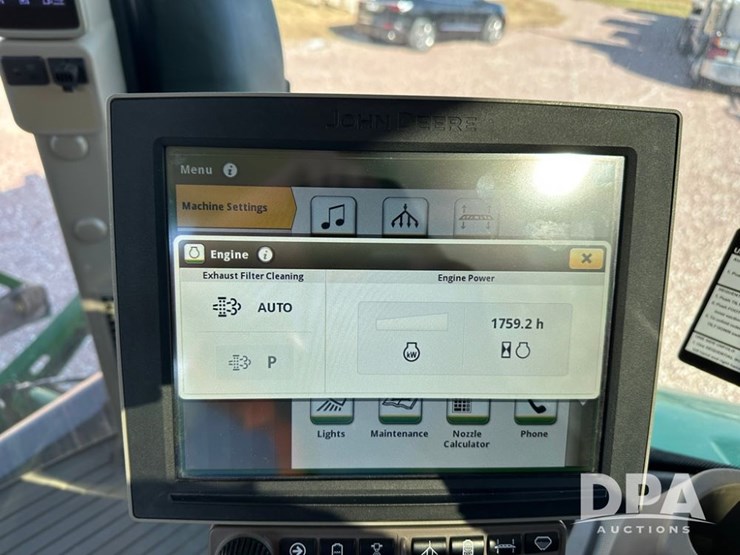 2021-john-deere-r4044-image-34