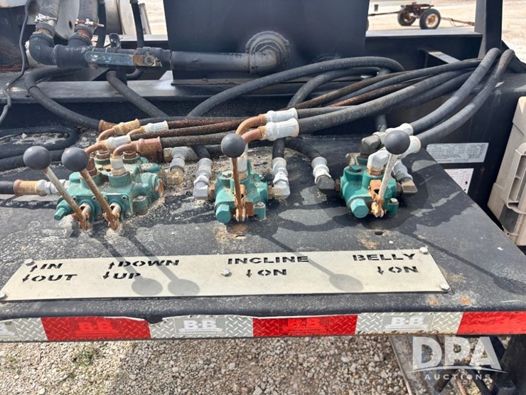 2012-behnke-dry-tender-trailer-(gp11554)-image-25
