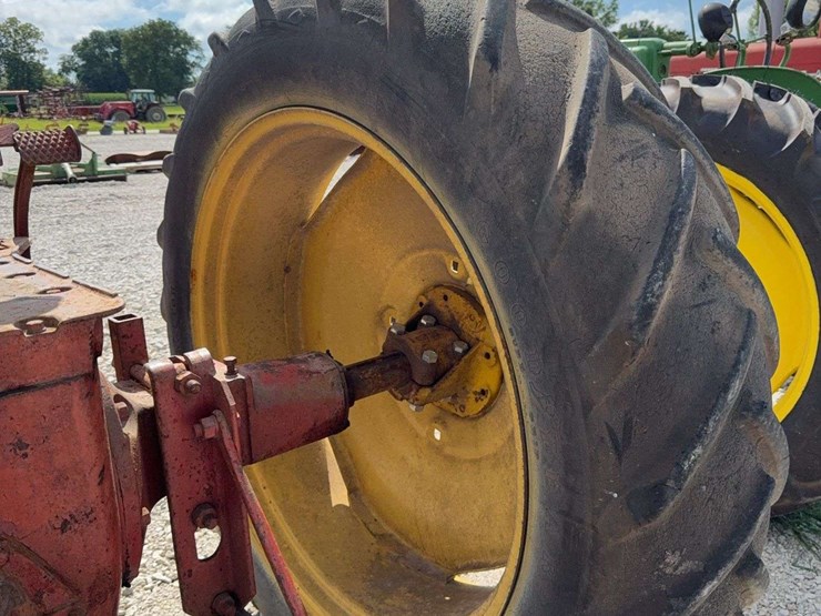farmall-m-image-17