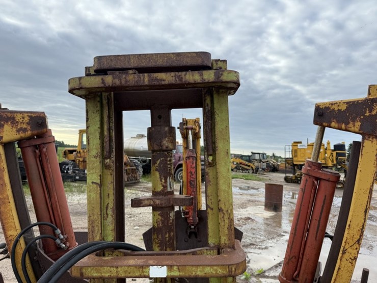 #2558-•-(3)-point-hydraulic-tree-spade-image-23