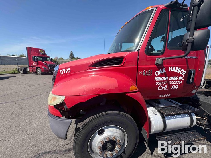 2006-international-durastar-4400-image-18