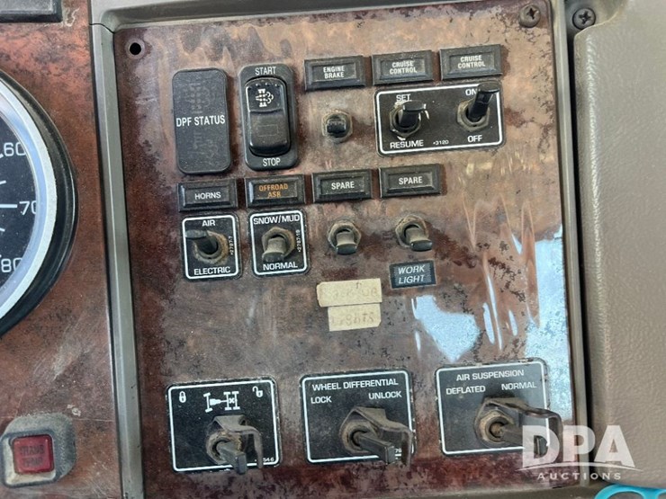2009-kenworth-t370-image-53