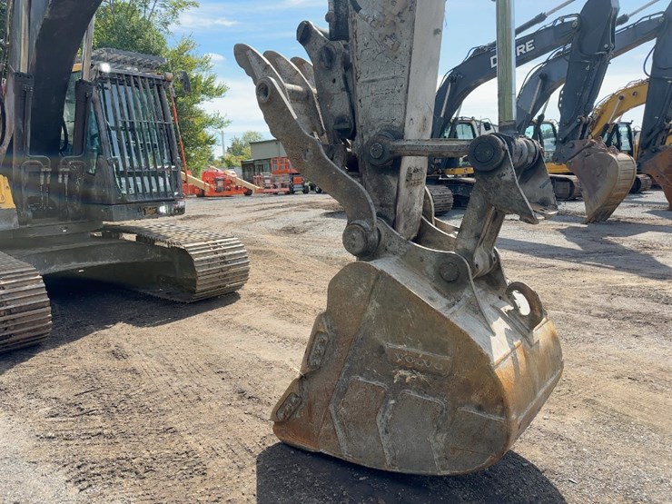 2019-volvo-ec220el-image-8