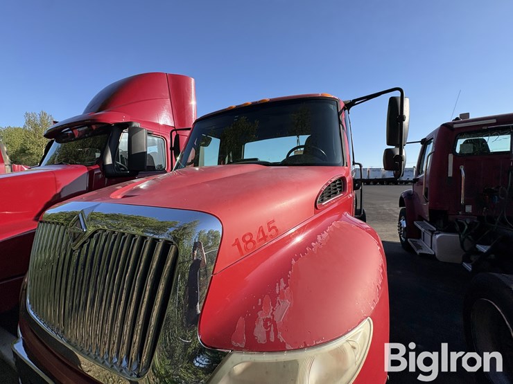 2007-international-durastar-4400-image-12