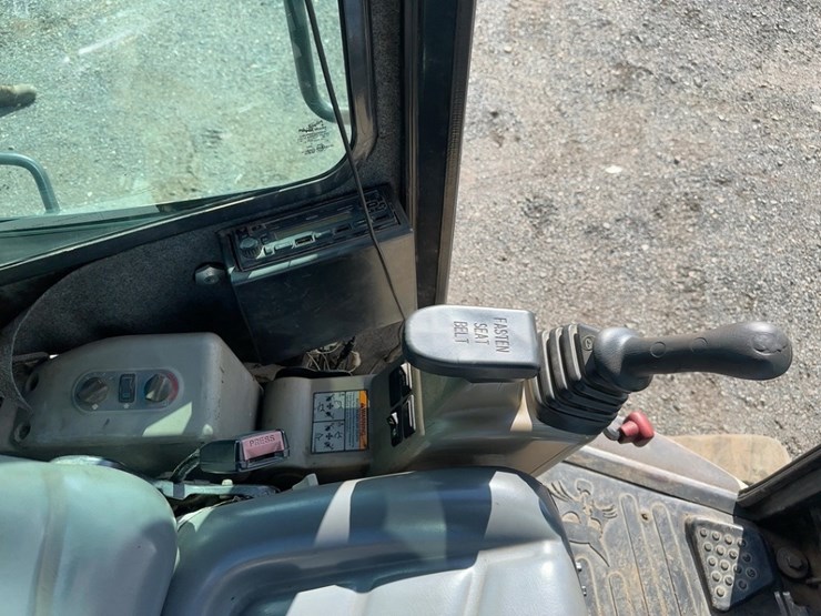2006-bobcat-430-image-30