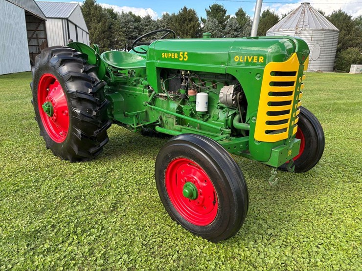 1957-oliver-super-55-image-1
