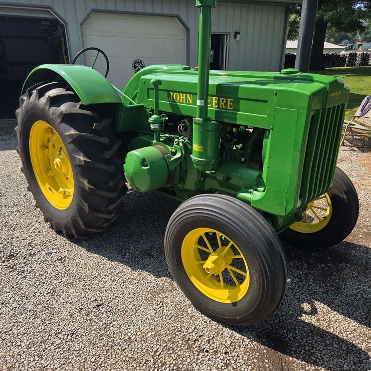 JOHN DEERE D