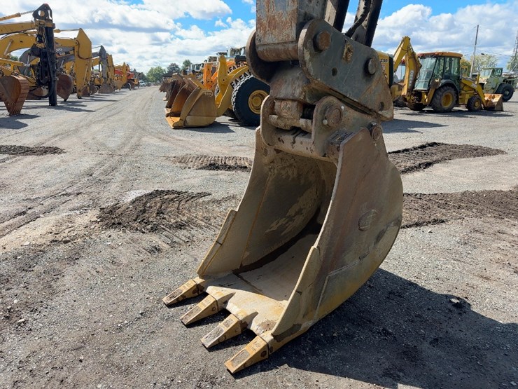 2019-deere-300g-lc-image-9