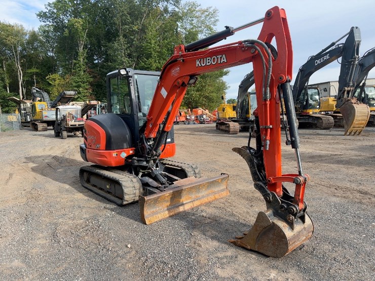 2019-kubota-kx040-4-image-7