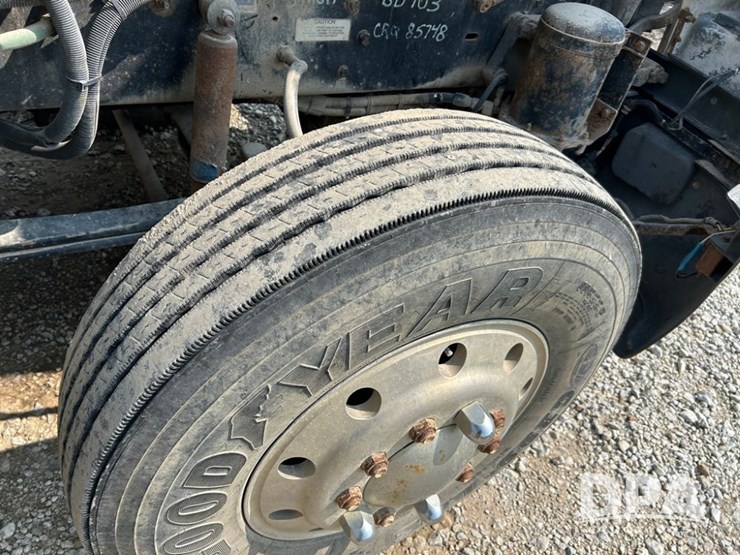 1995-kenworth-t600-image-23