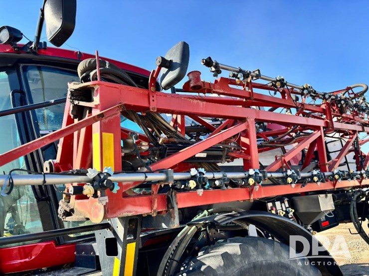 2015-case-ih-patriot-4440-image-77