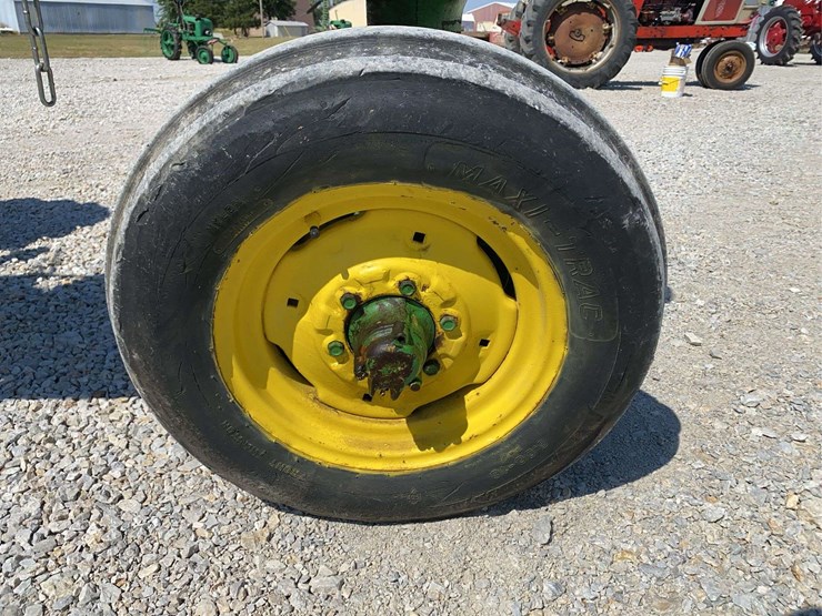 john-deere-b-image-29