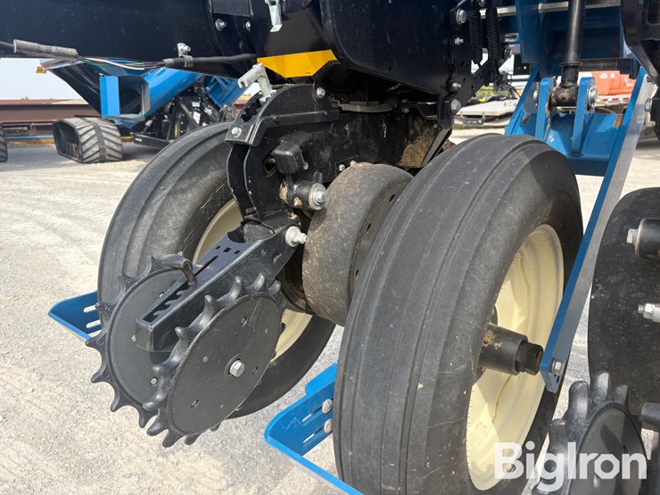 2019-kinze-3600-image-16