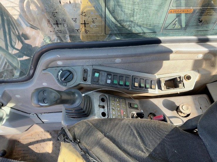 2002-volvo-ec150-image-36