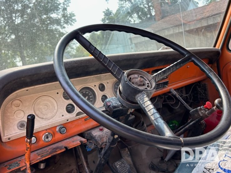 1972-ford-f750-image-8