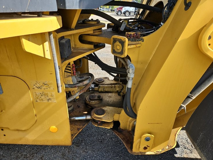 2013-caterpillar-924k-image-14
