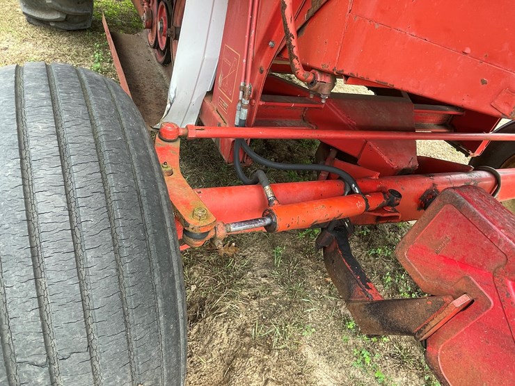 massey-ferguson-510-image-12