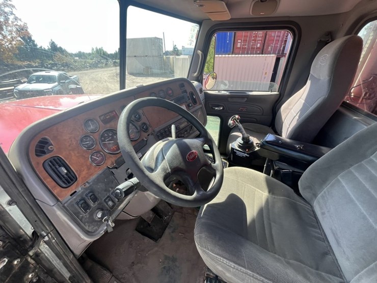 2007-peterbilt-367-image-111