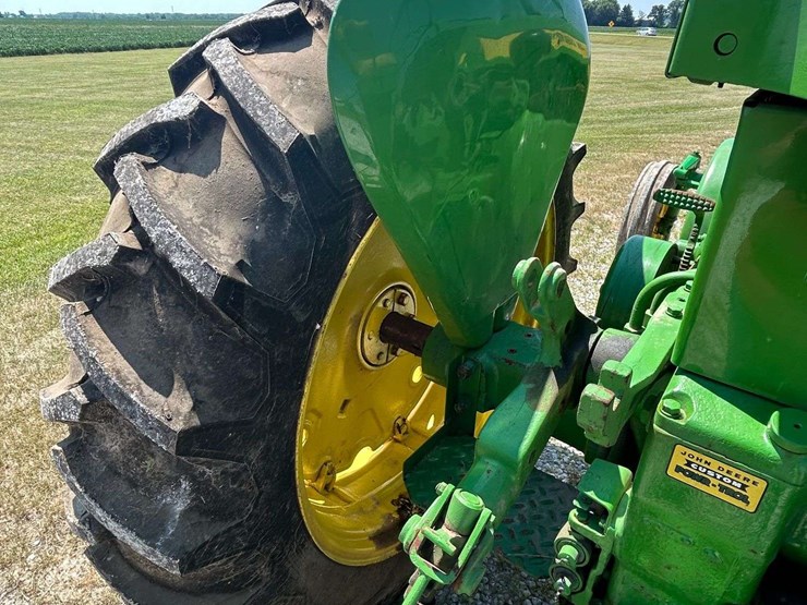 1957-john-deere-720-image-12