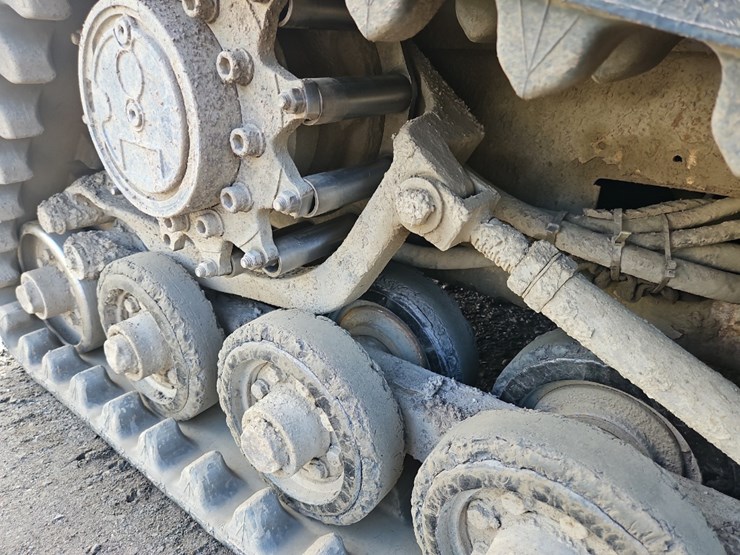 2011-caterpillar-257b3-image-14