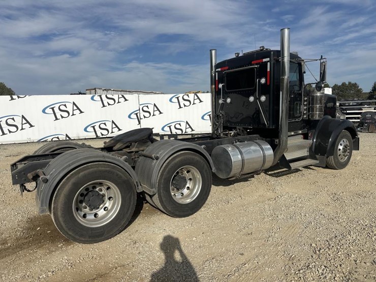 2009-kenworth-w900-image-5