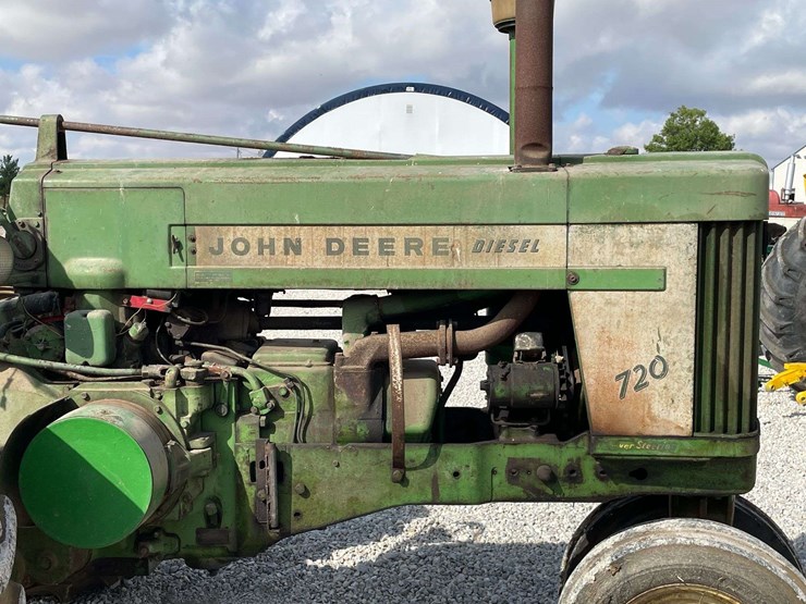john-deere-720-image-30