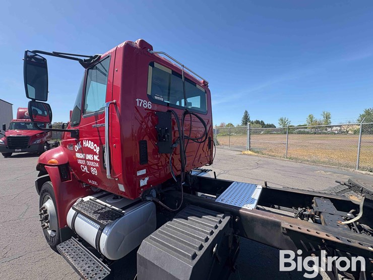 2006-international-durastar-4400-image-19